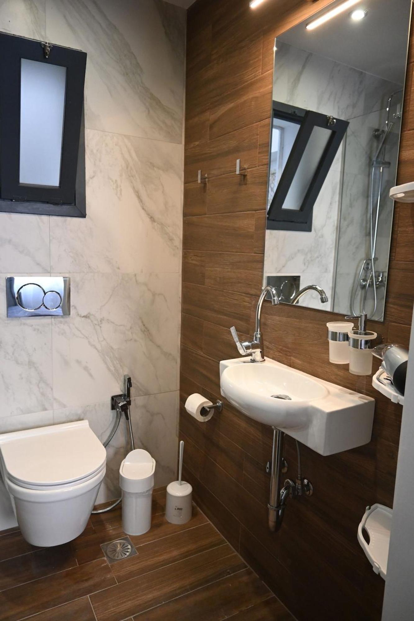 Haris 303 Apartment By Vpn Accomodation Атина Екстериор снимка