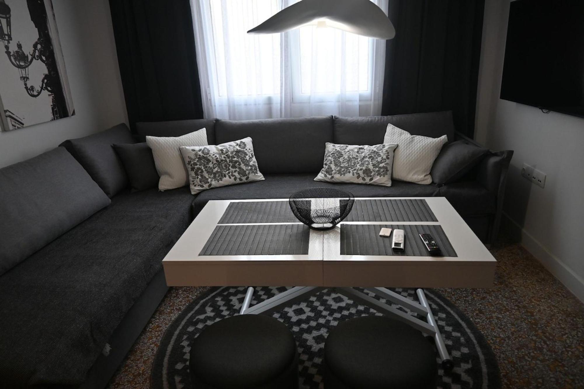 Haris 303 Apartment By Vpn Accomodation Атина Екстериор снимка